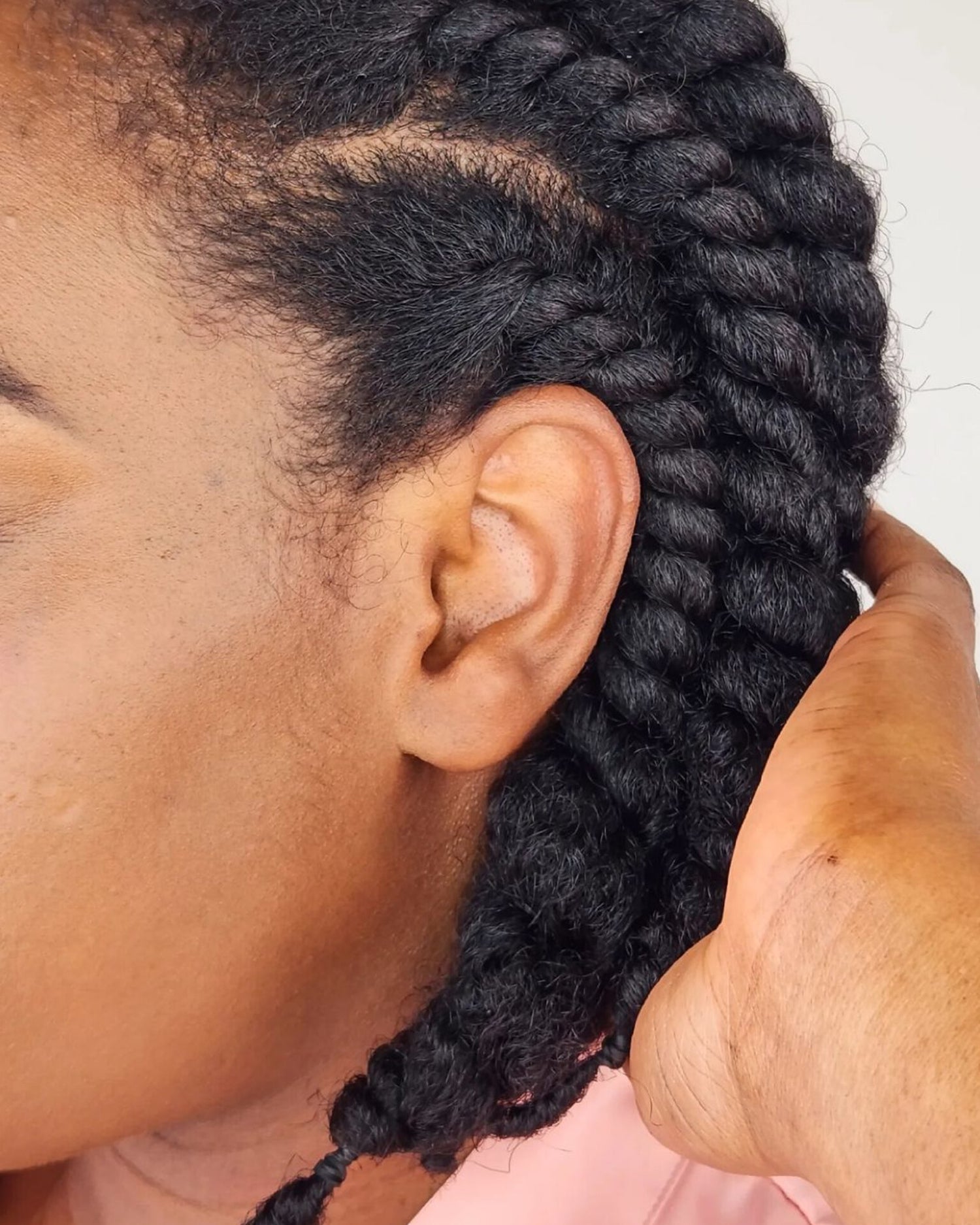 Safe Ways To Stretch Natural Hair